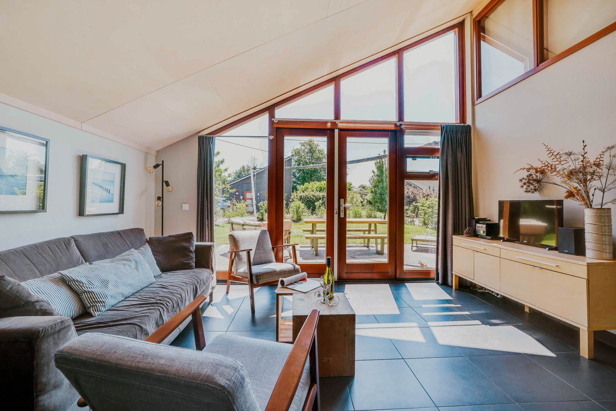 .