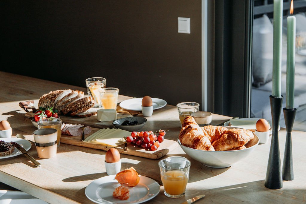 Paasbrunch met seizoensproducten in een ontspannen sfeer.